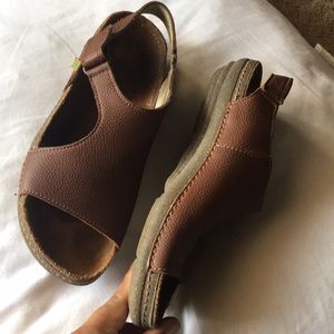 El Naturalista Sandals